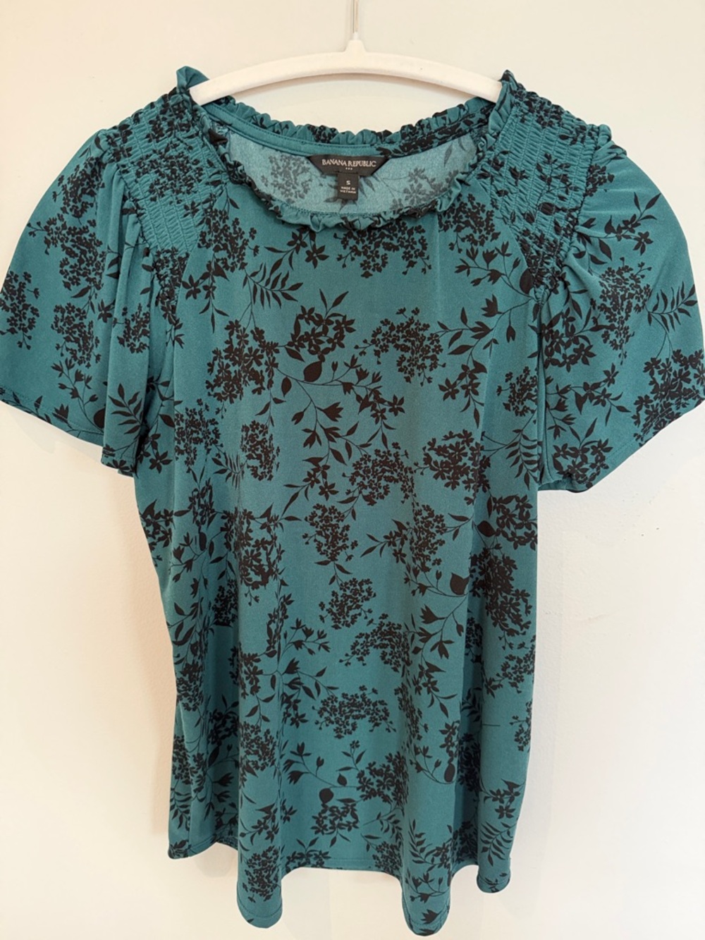 Banana Republic Teal Floral Smocked Short-Sleeve Top